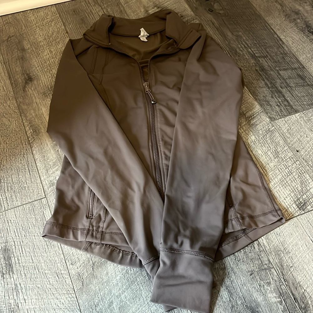 Size S, 90 Degrees by Reflex Tight fitted jacket